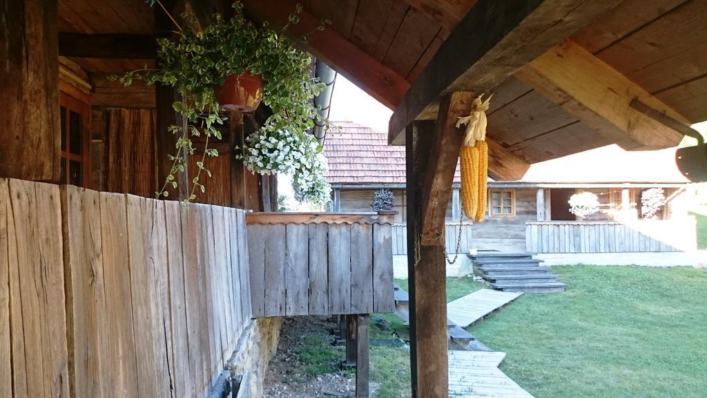 Rustic Home Mia Duga Resa Rum bild