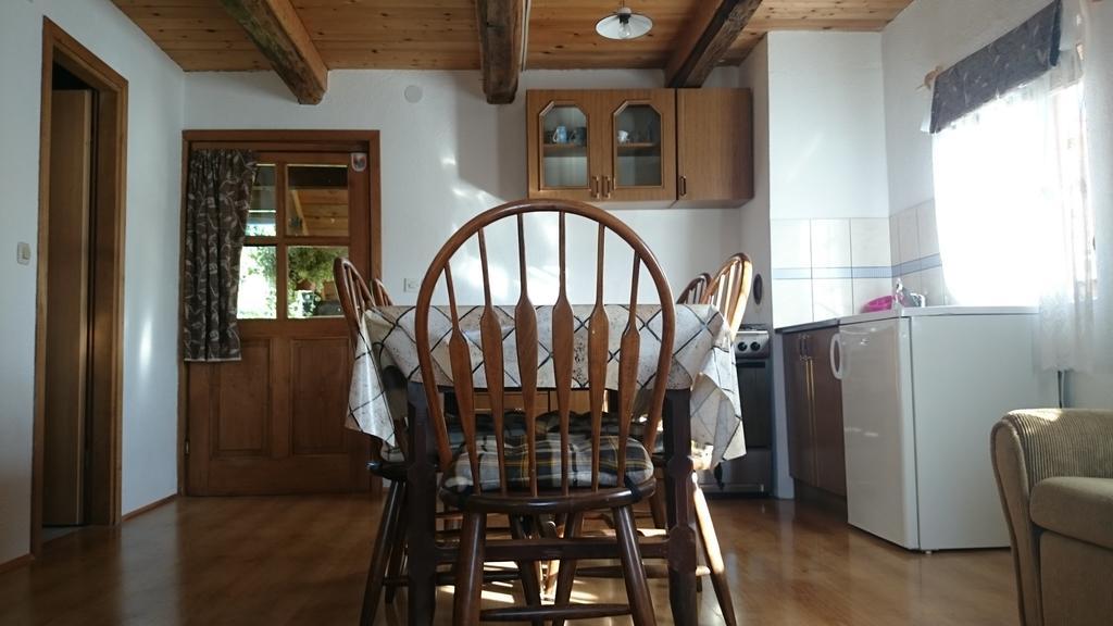 Rustic Home Mia Duga Resa Rum bild