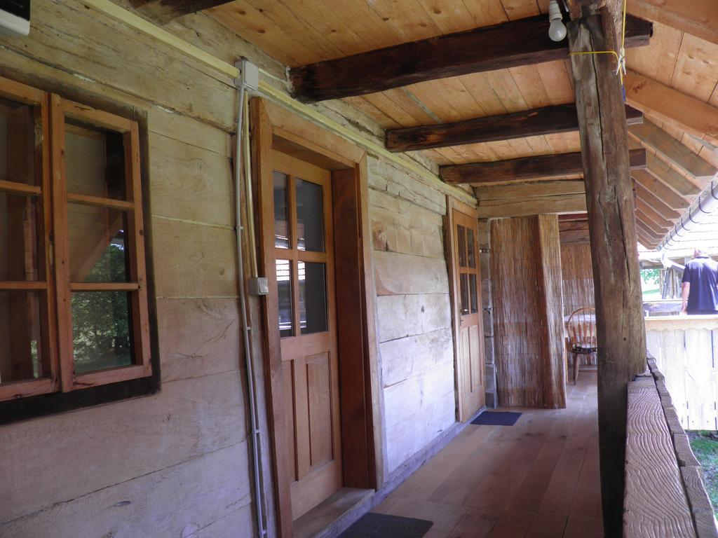 Rustic Home Mia Duga Resa Rum bild